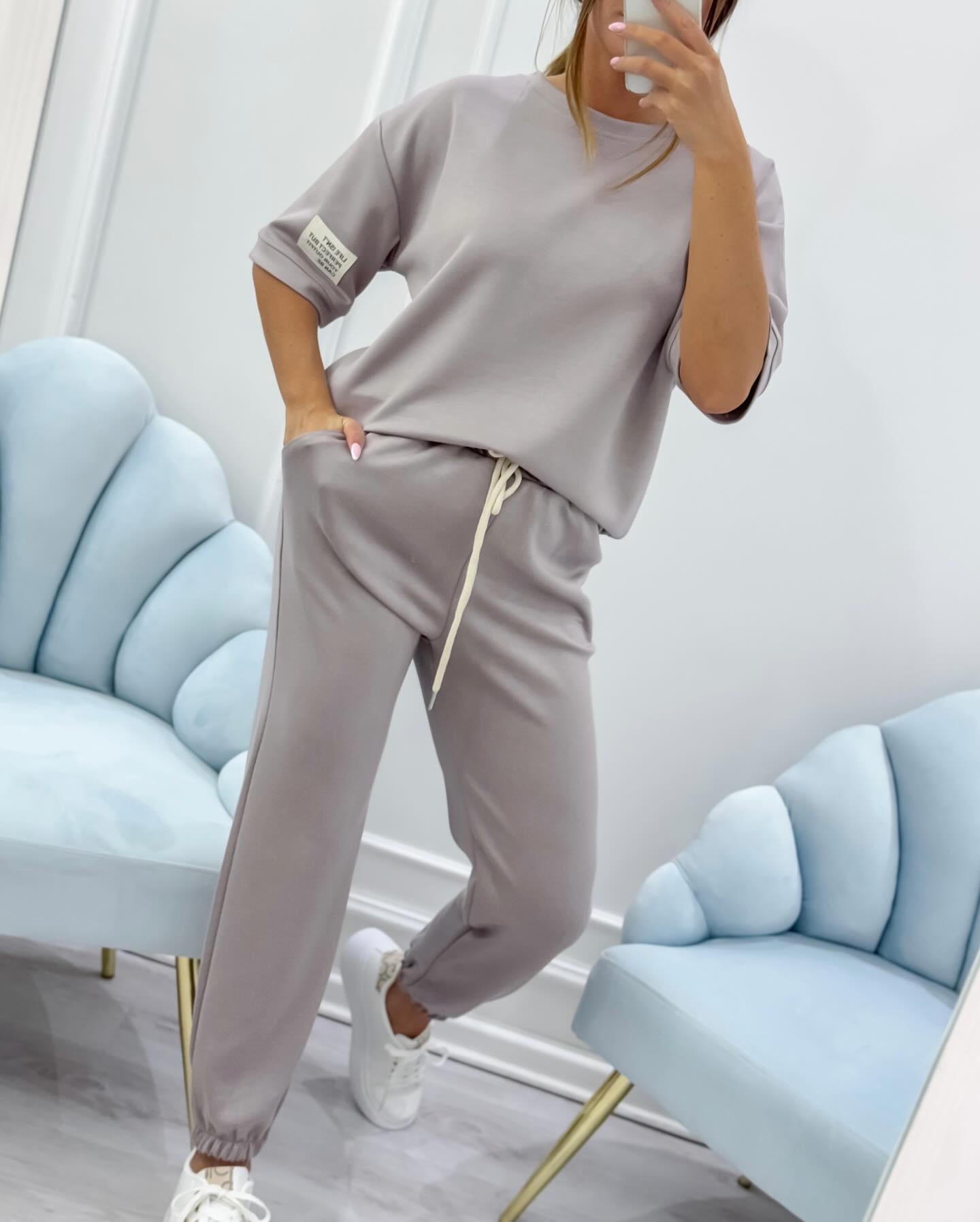 Conjunto casual de mujer con top y pantalón lisos.-ES