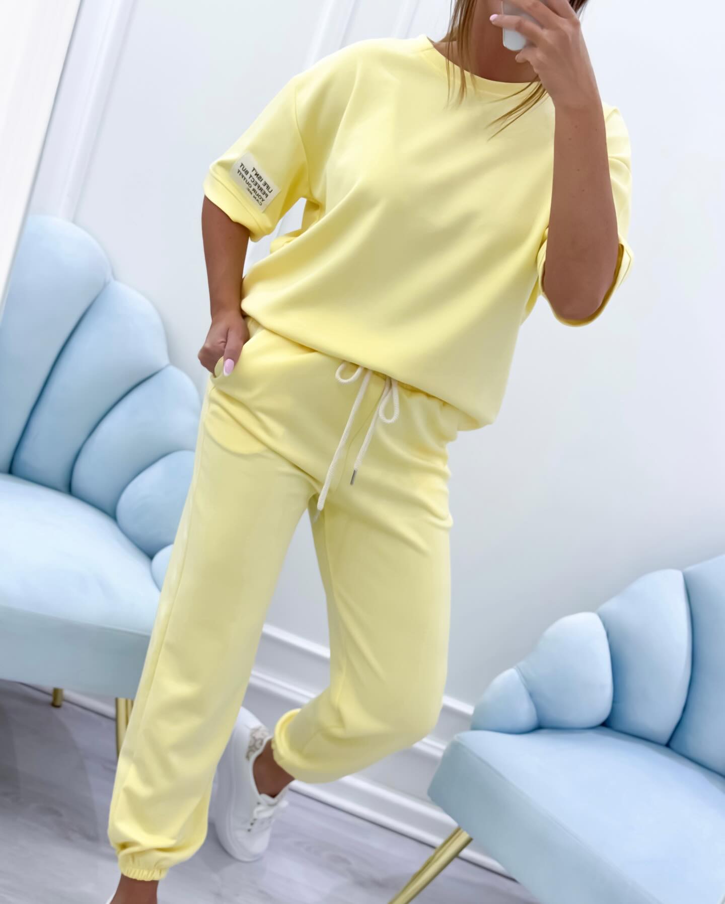 Conjunto casual de mujer con top y pantalón lisos.-ES