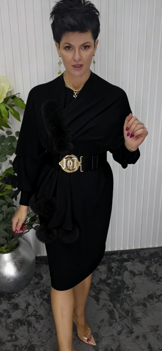 Φόρεμα με μακριά μανίκια και στρογγυλή λαιμόκοψη, με σάλι διακοσμημένο με βελούδινα στοιχεία.-GR