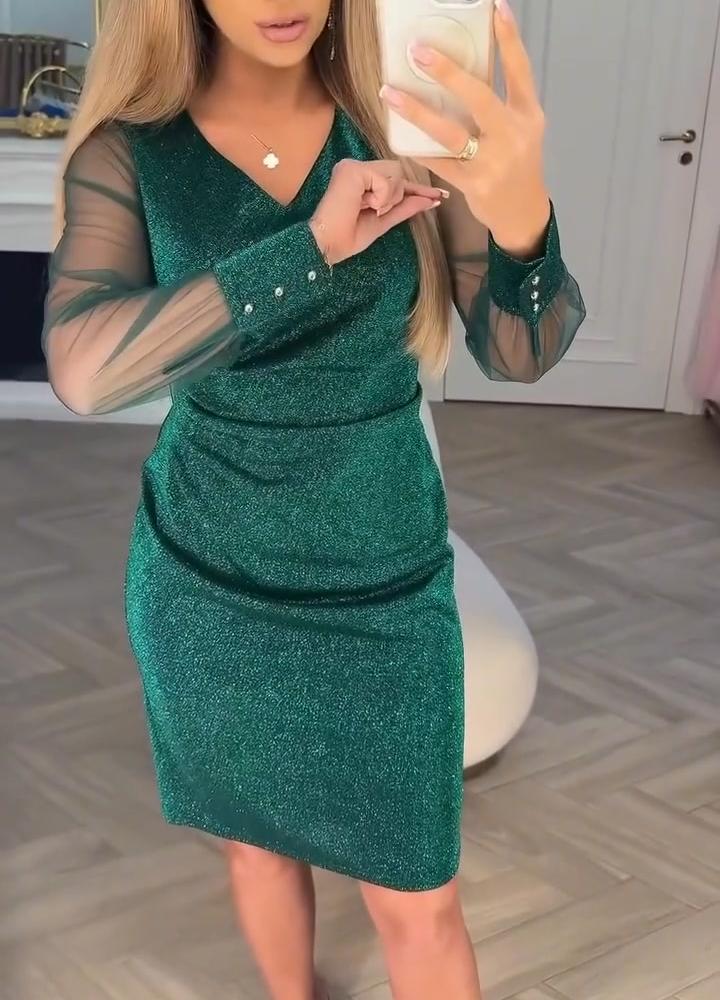 Vestido brillante con escote en V y detalles patchwork-ES