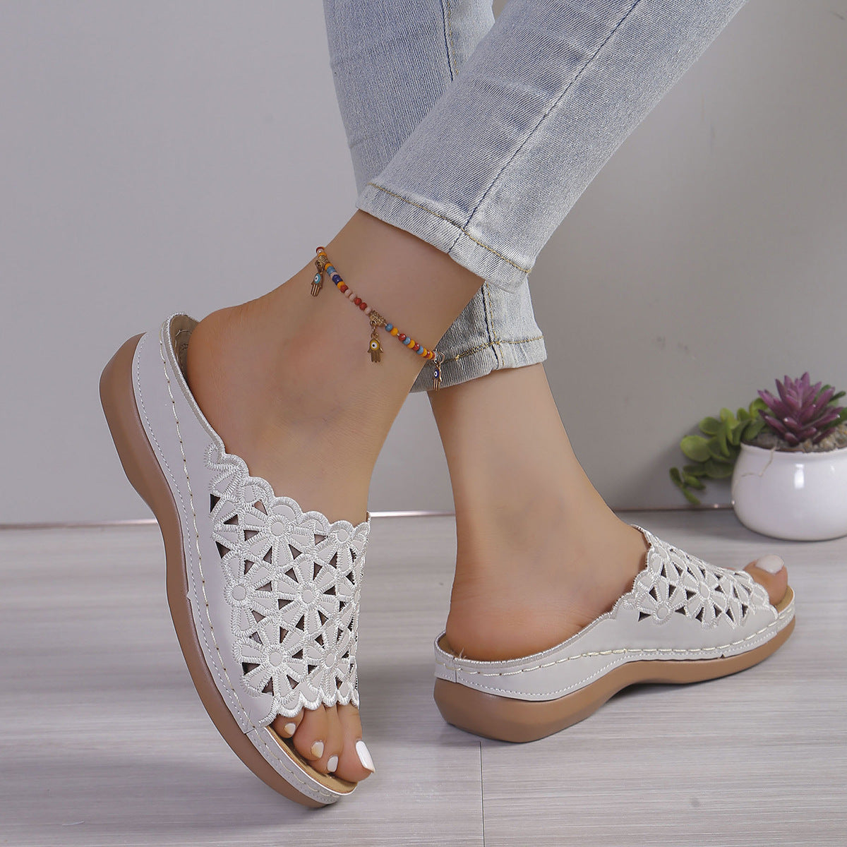 🔥Paskutinę akcijos dieną taikoma 50 % nuolaida – moteriškos ortopedinės basutės su patogiu pleištu-LT