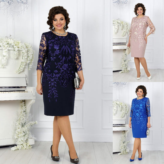 Negabaritinė suknelė su nėriniais ir raštu-LT