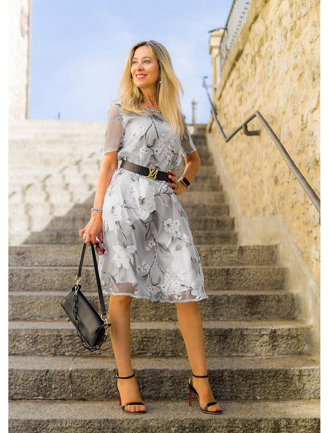 Vestido midi de cuello redondo de malla con estampado floral-ES