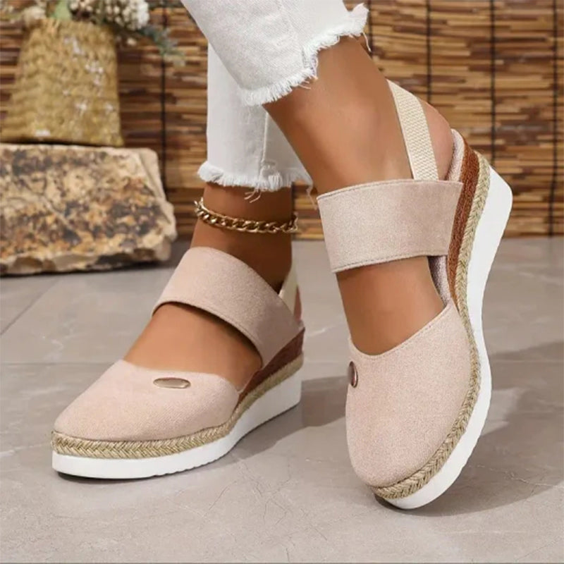 Sandalias de cuña baja, con tiras y punta cerrada-ES