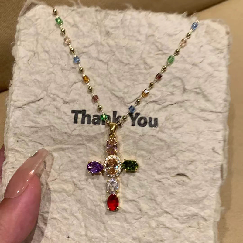 Barvite ogrlice s kristalnim križem-SI